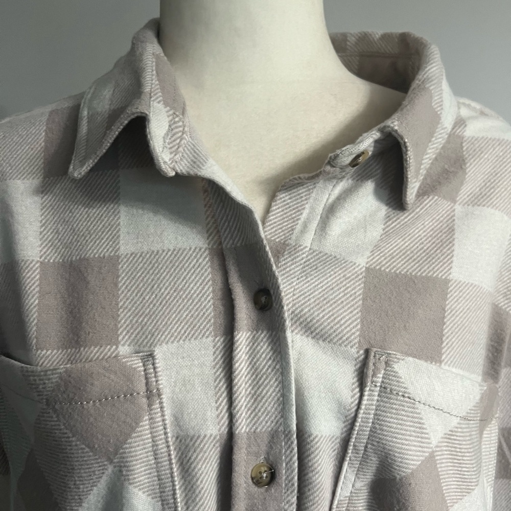 NWT-Casacabana, Women’s Flannel with Matching Hair Tie - Picture 2 of 6